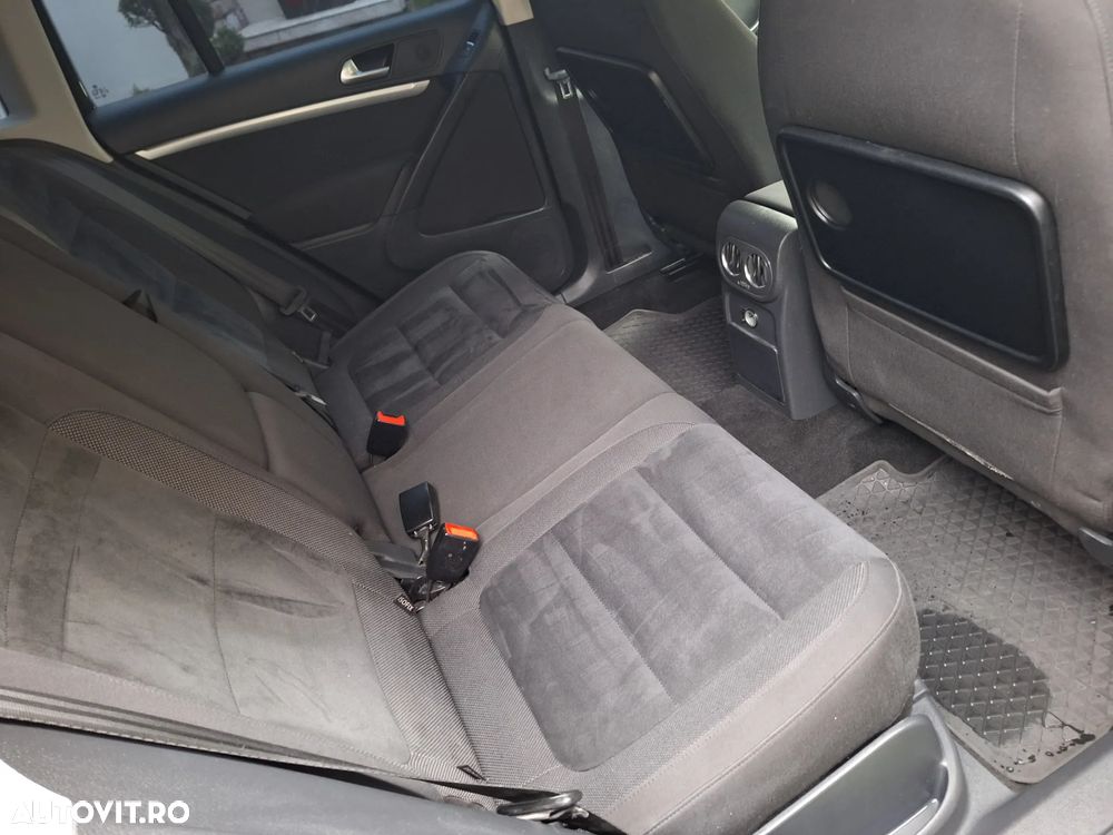 Volkswagen Tiguan 2.0 TDI 4Motion DSG Sport & Style - 5