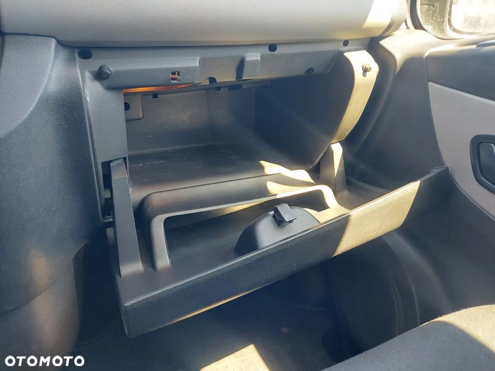 Renault Trafic - 22