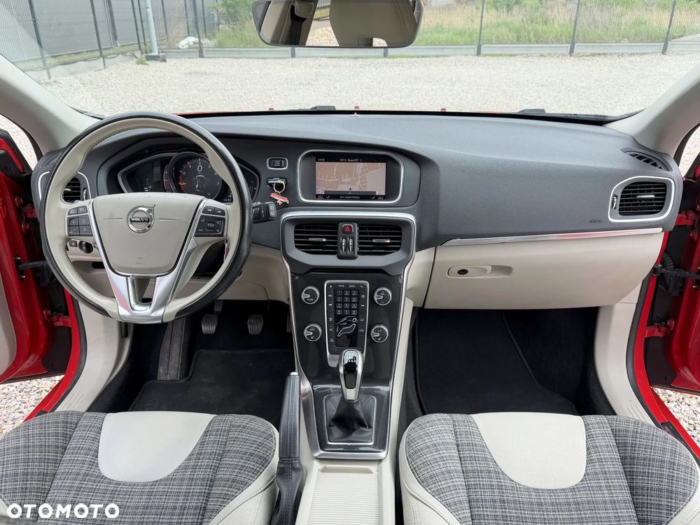 Volvo V40 T3 Drive-E Momentum - 6