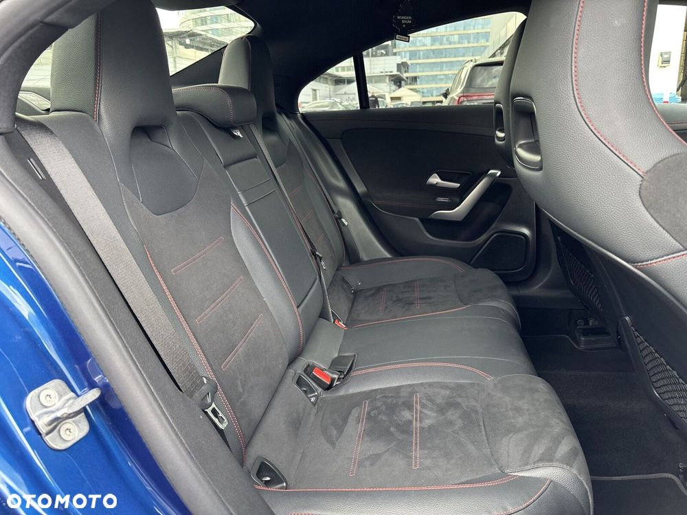 Mercedes-Benz CLA - 22