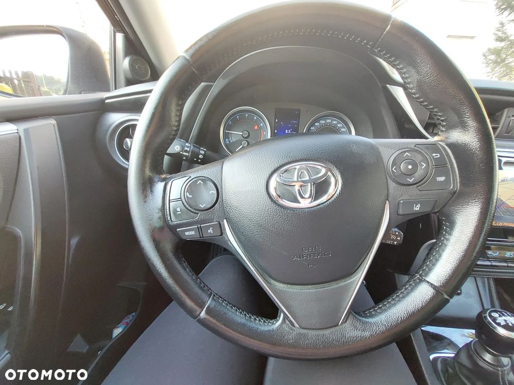 Toyota Corolla 1.6 Comfort - 11