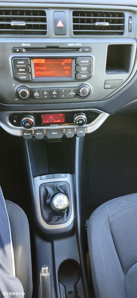 Kia Rio 1.2 L - 18