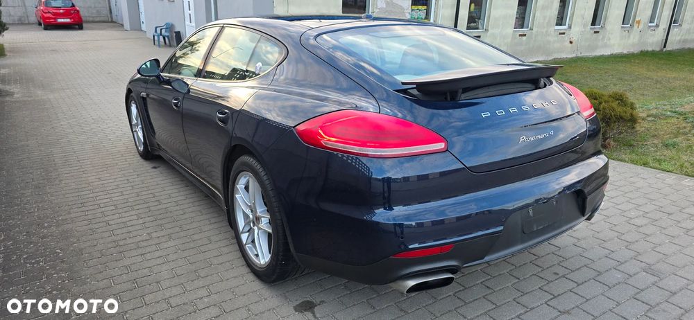 Porsche Panamera 4 PDK - 6