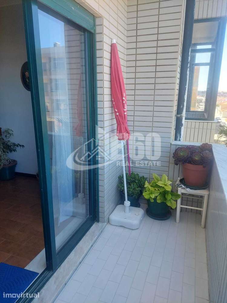 APARTAMENTO T2 C/3 FRENTES ESMORIZ - Vista 6