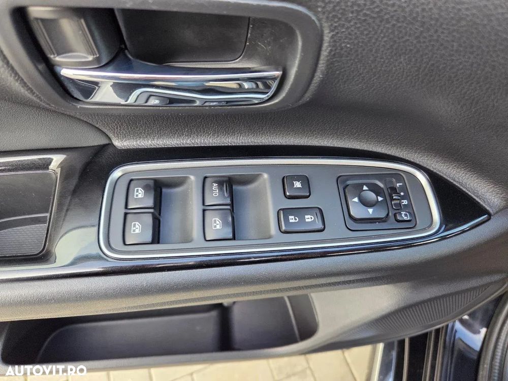 Mitsubishi Outlander 2.0 4WD Plug-In Hybrid - 20