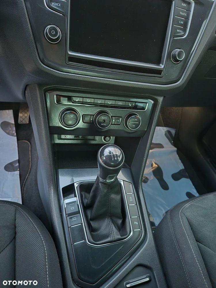 Volkswagen Tiguan 2.0 TDI BMT SCR Comfortline - 16