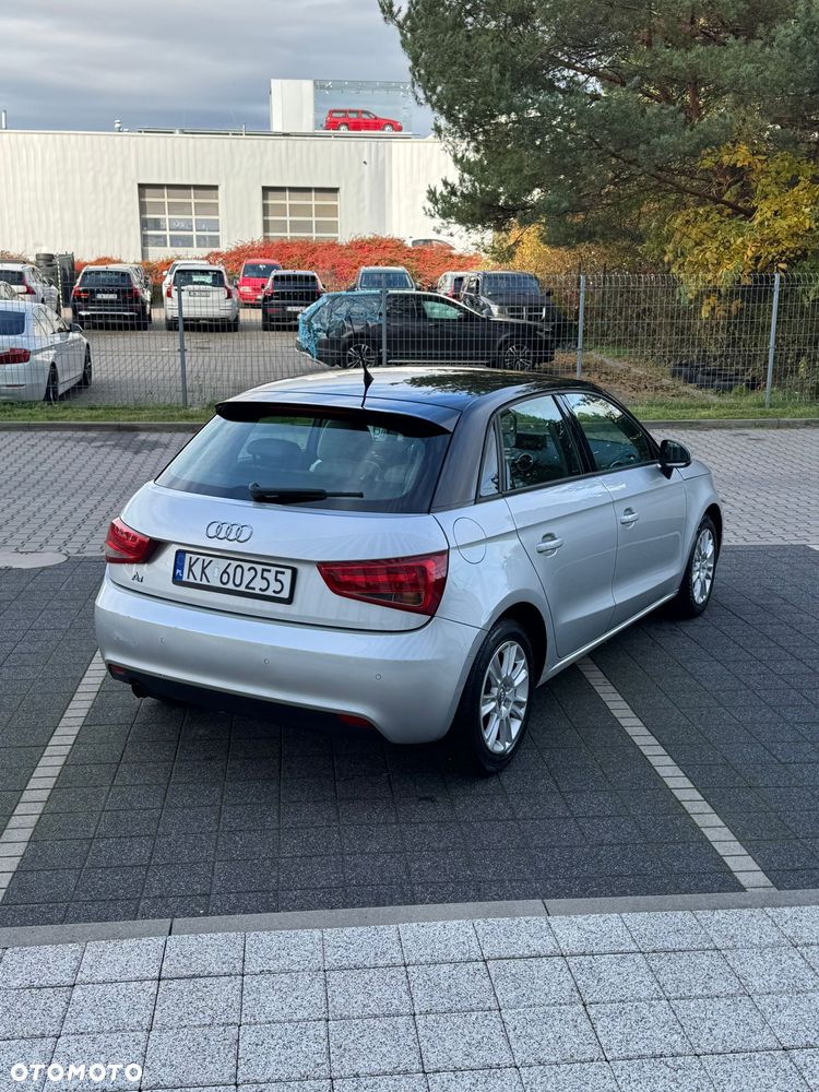 Audi A1 Sportback 1.6 TDI Ambition S tronic - 5