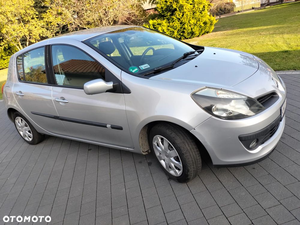 Renault Clio 2007 photo 4