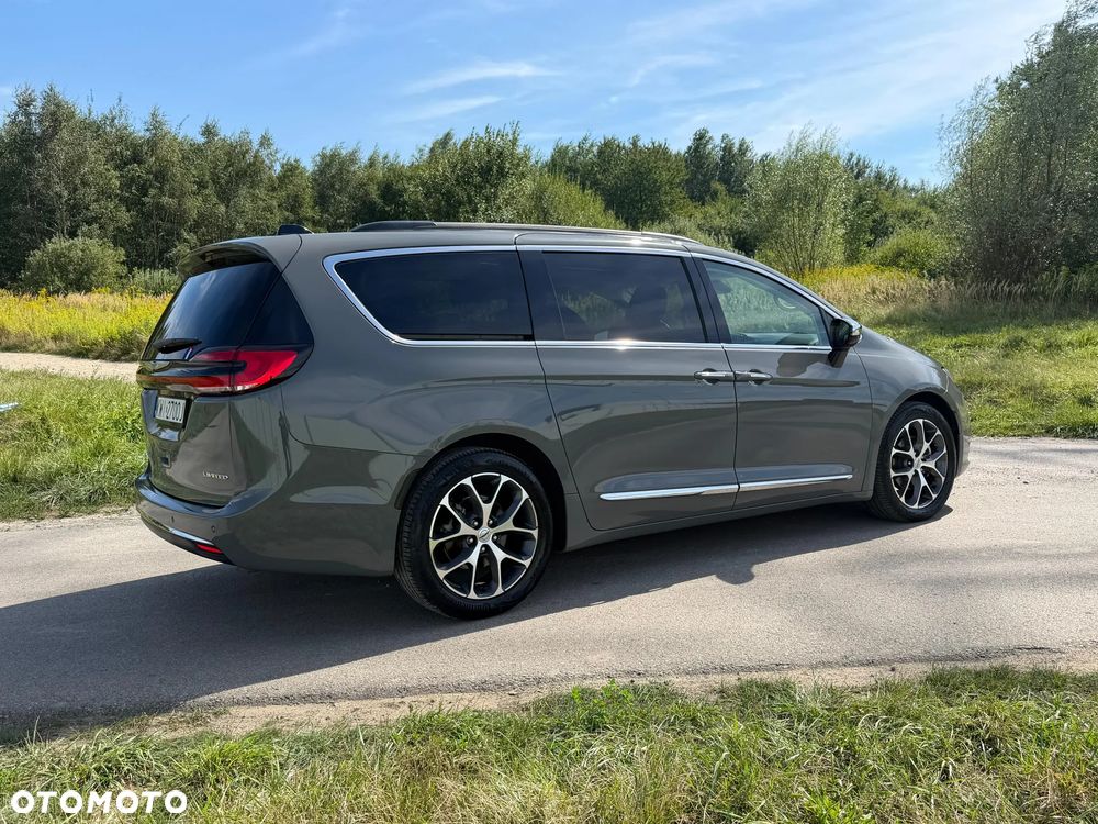 Chrysler Pacifica - 24