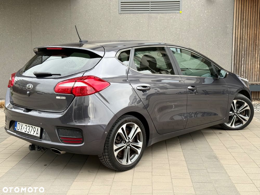 Kia Ceed - 4