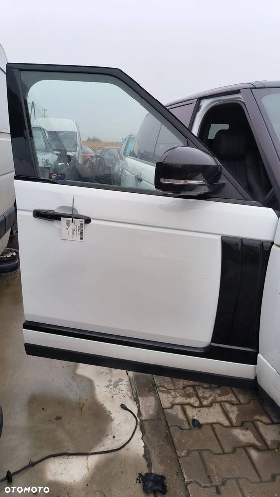 Land Rover Range Rover L405 2014 4.4D FUJI WHITE 867 Drzwi prawe przednie - 2