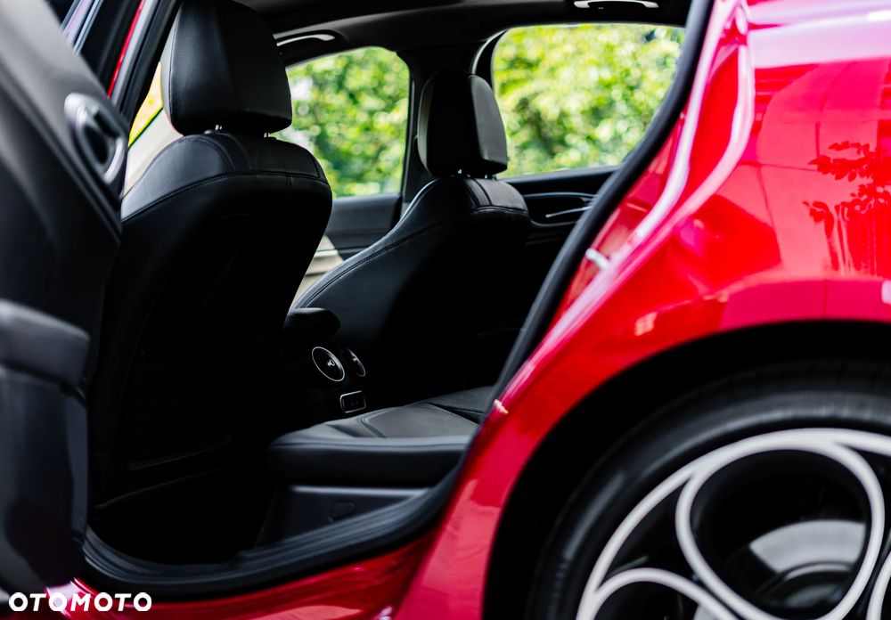 Alfa Romeo Giulia 2.0 Turbo 16V AT8 Veloce - 12