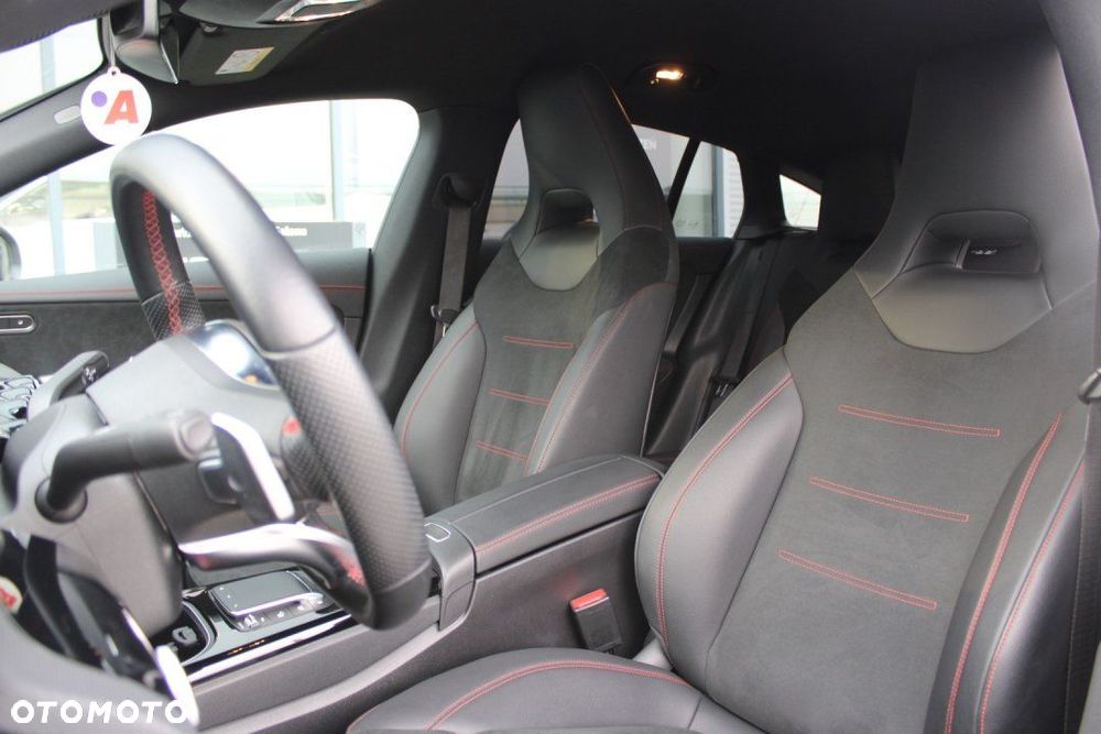 Mercedes-Benz CLA - 17