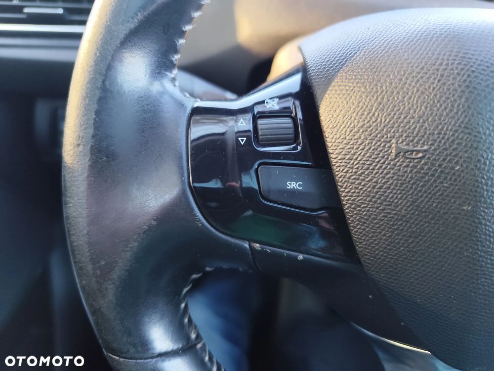 Peugeot 308 1.2 PureTech GPF Allure Pack S&S - 27