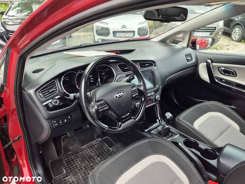 Kia Ceed 1.6 CRDi ISG Vision - 19