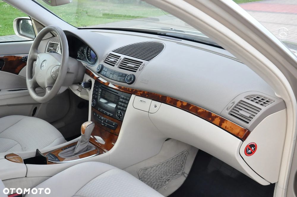 Mercedes-Benz Klasa E 320 Elegance - 25
