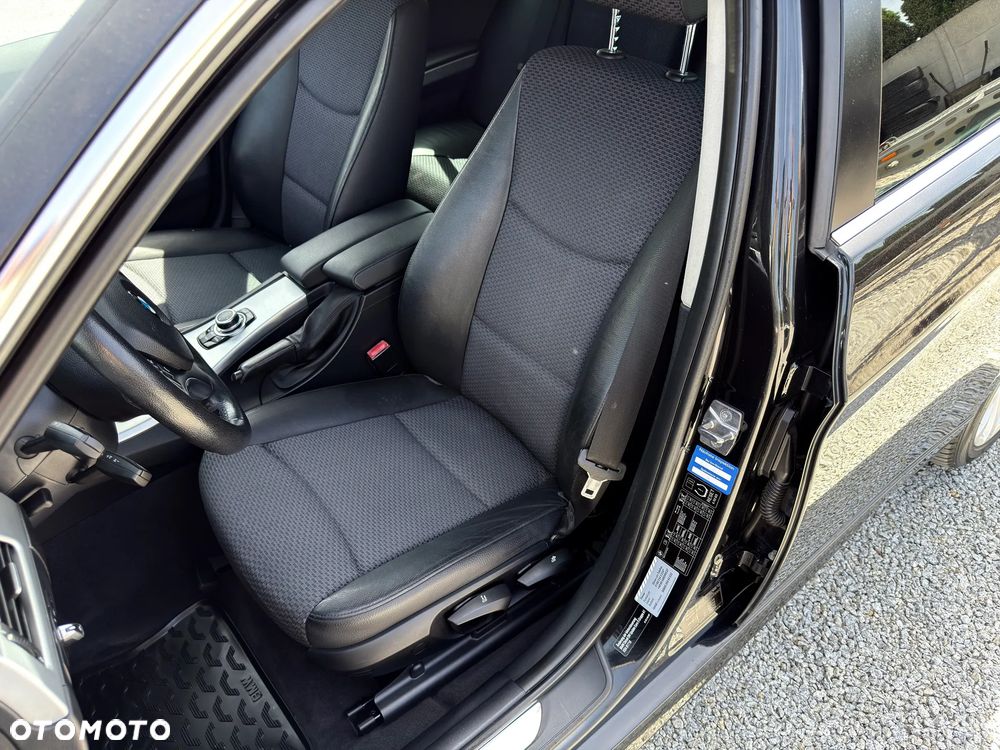 BMW Seria 3 320d xDrive DPF Edition Lifestyle - 17
