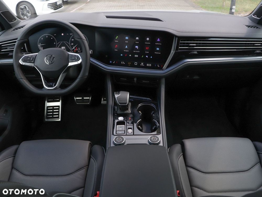 Volkswagen Touareg - 13