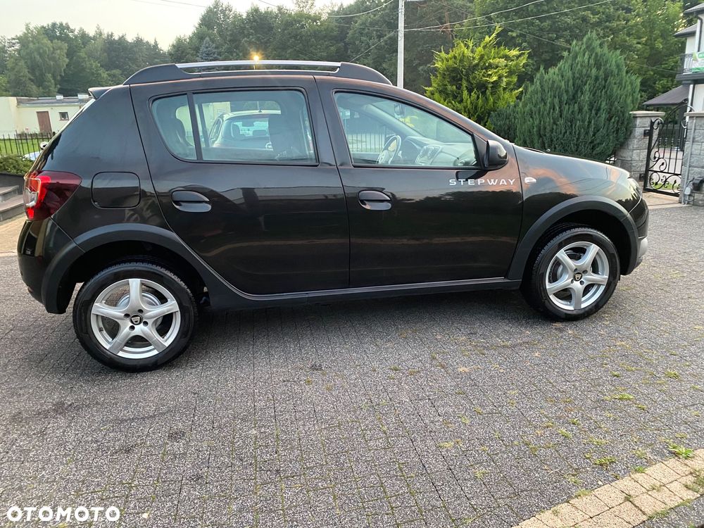 Dacia Sandero 0.9 TCe SL Celebration S&S - 5