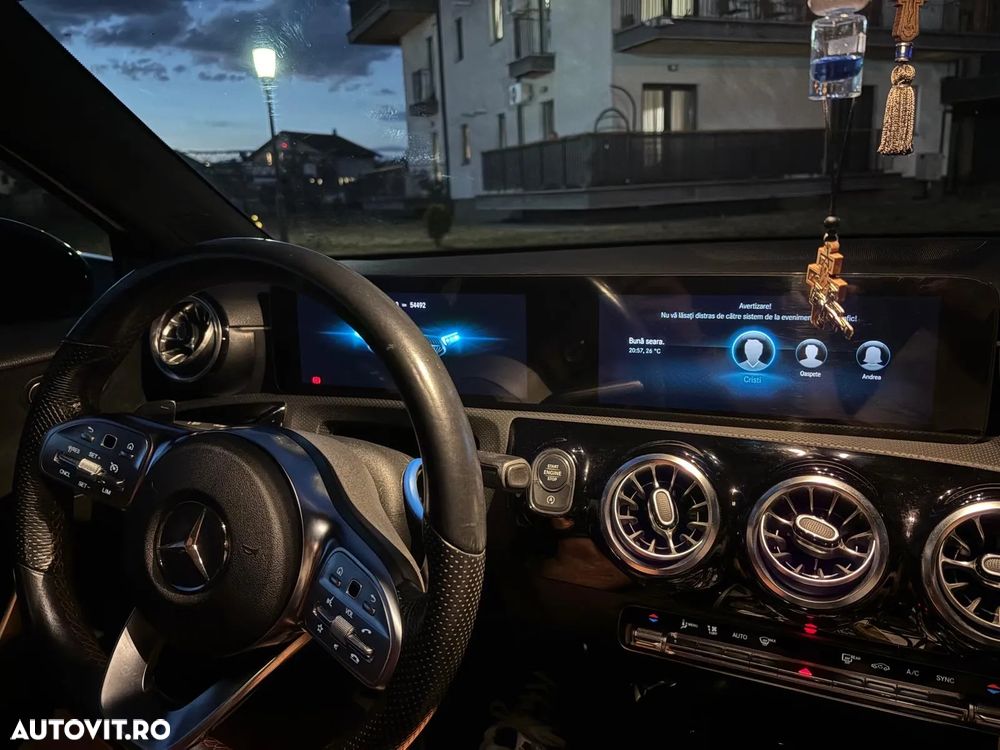 Mercedes-Benz A 180 - 35