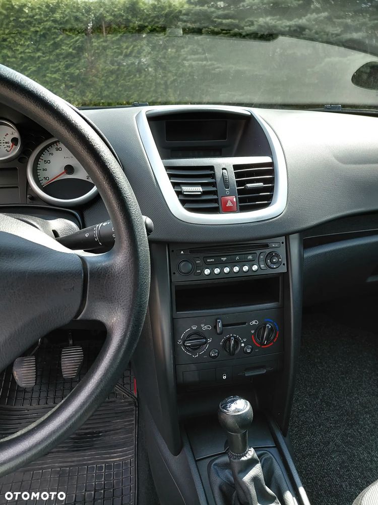 Peugeot 207 - 11