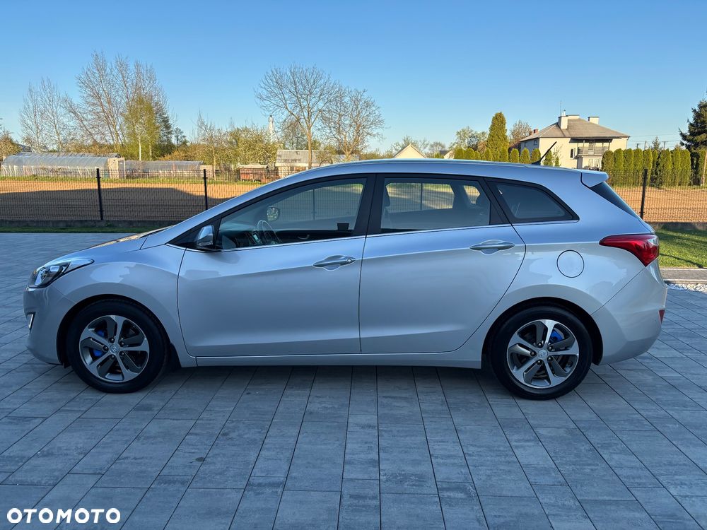 Hyundai i30 blue Kombi 1.6 GDi YES Silver - 4