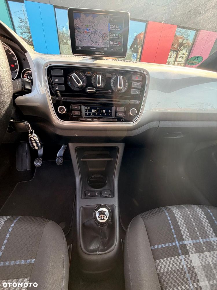 Volkswagen up! BlueMotion Technology club - 23