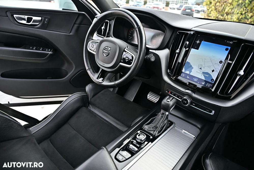 Volvo XC 60 D5 AWD Geartronic RDesign - 38