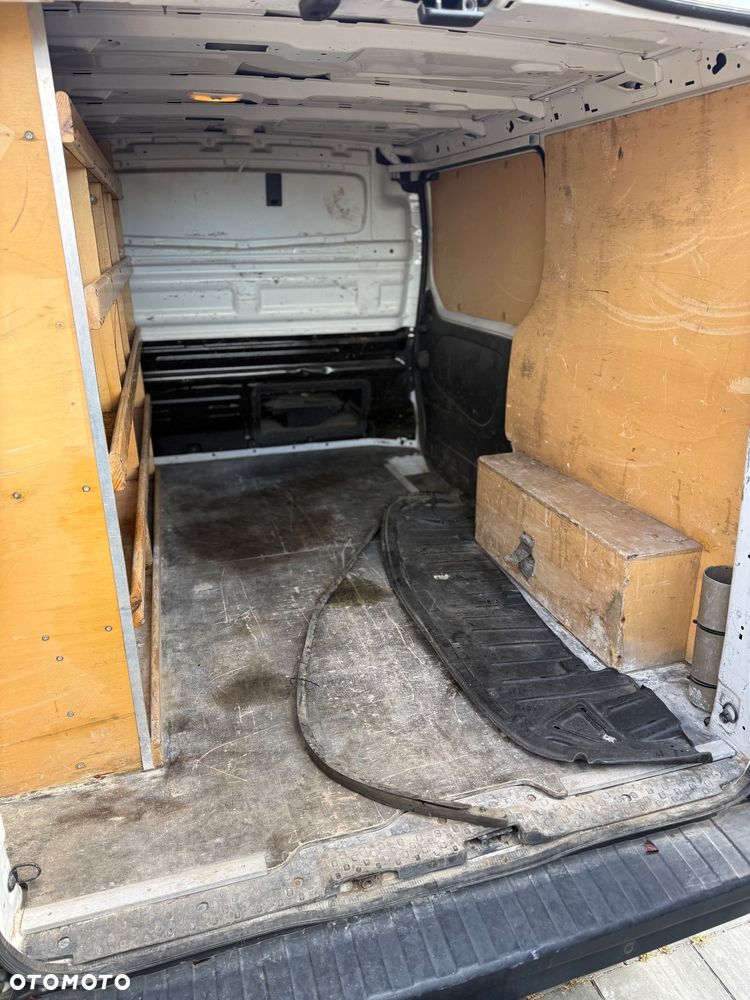 Renault Trafic - 17