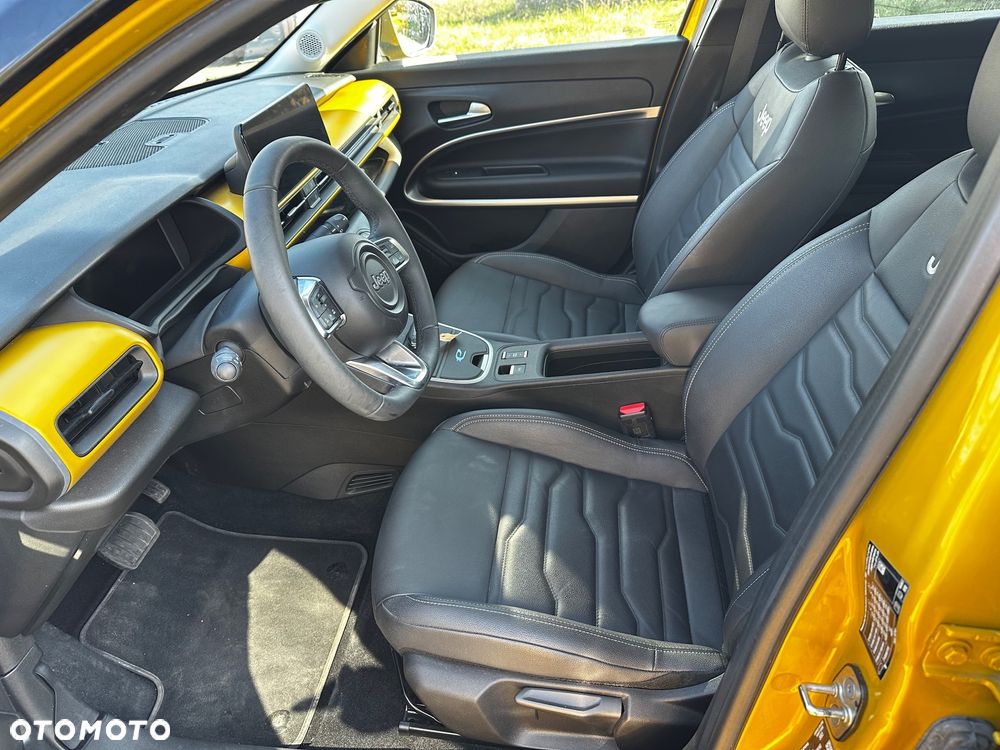 Jeep Avenger Summit+ - 10