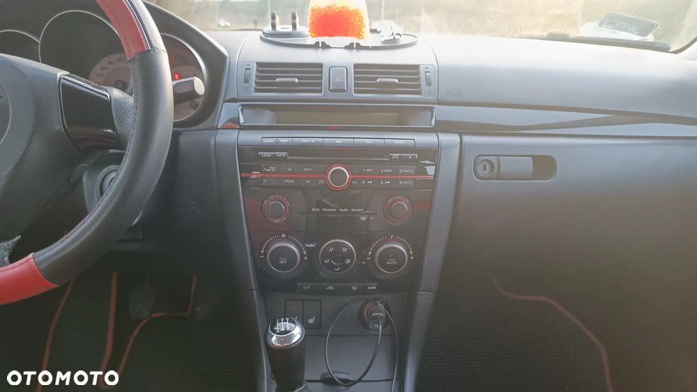 Mazda 3 1.6 Sport Active - 12