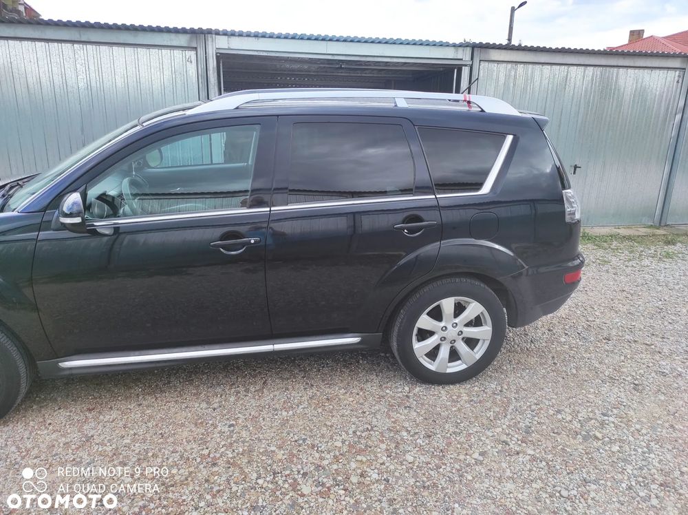 Mitsubishi Outlander - 11