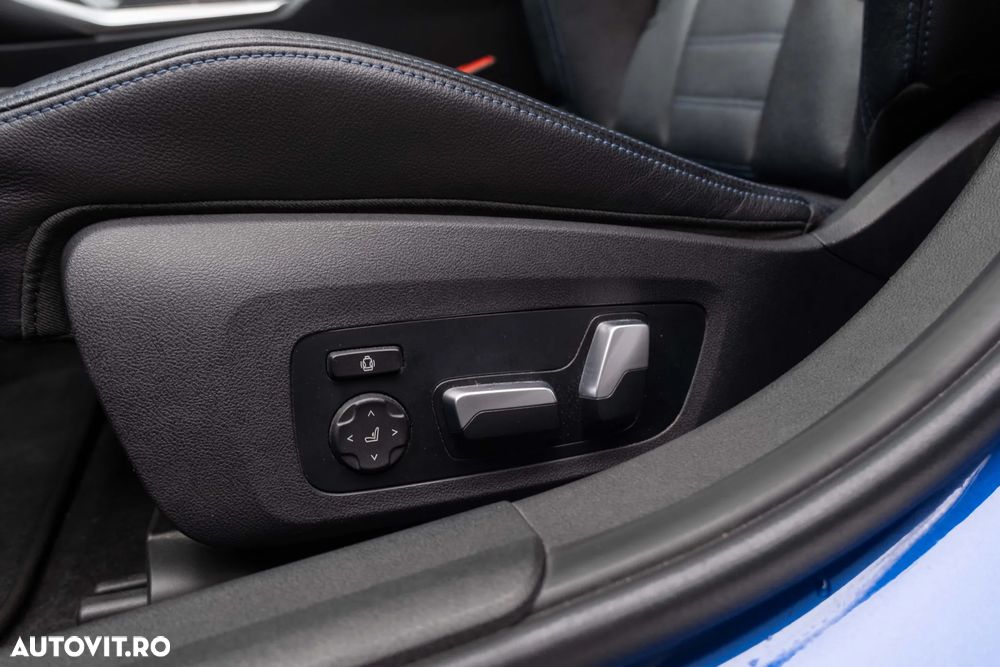 BMW Seria 3 330e xDrive AT PHEV - 33