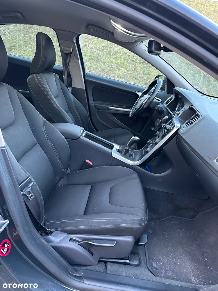 Volvo S60 D4 Drive-E Kinetic - 11