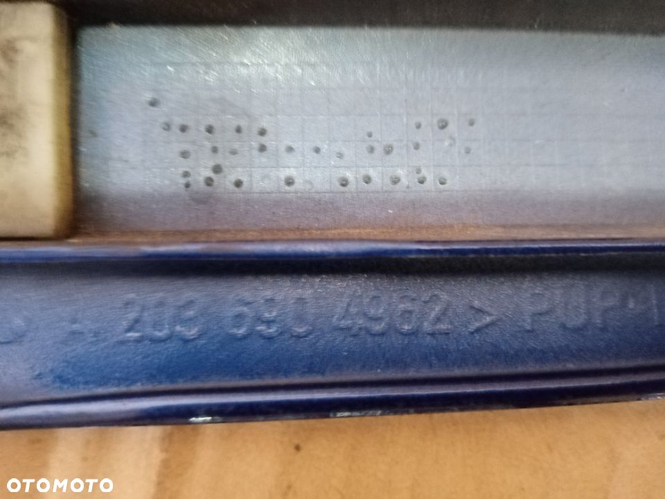 Listwa drzwi lewy przód Mercedes C-Klasa W203 A2036904962 - 6