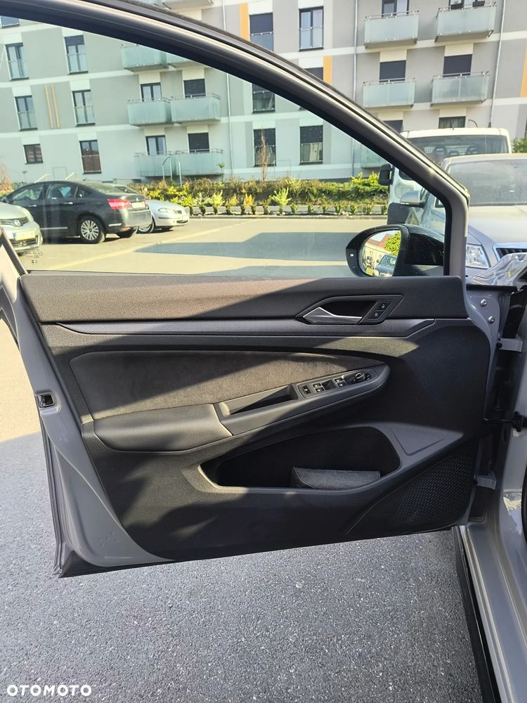 Volkswagen Golf - 4
