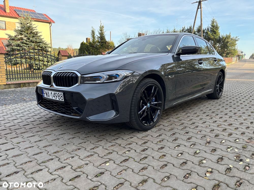 BMW Seria 3 330e PHEV M Sport sport - 1