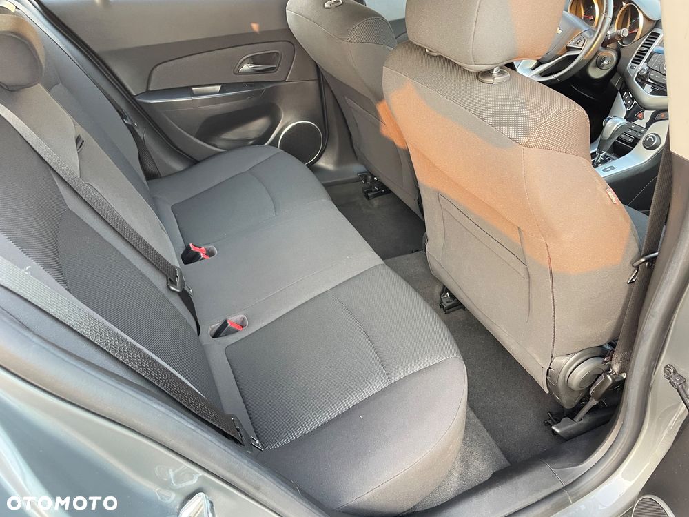 Chevrolet Cruze - 21