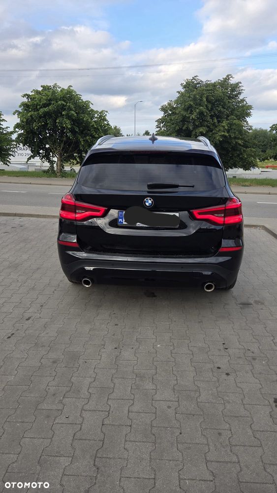 BMW X3 xDrive20i Advantage - 2