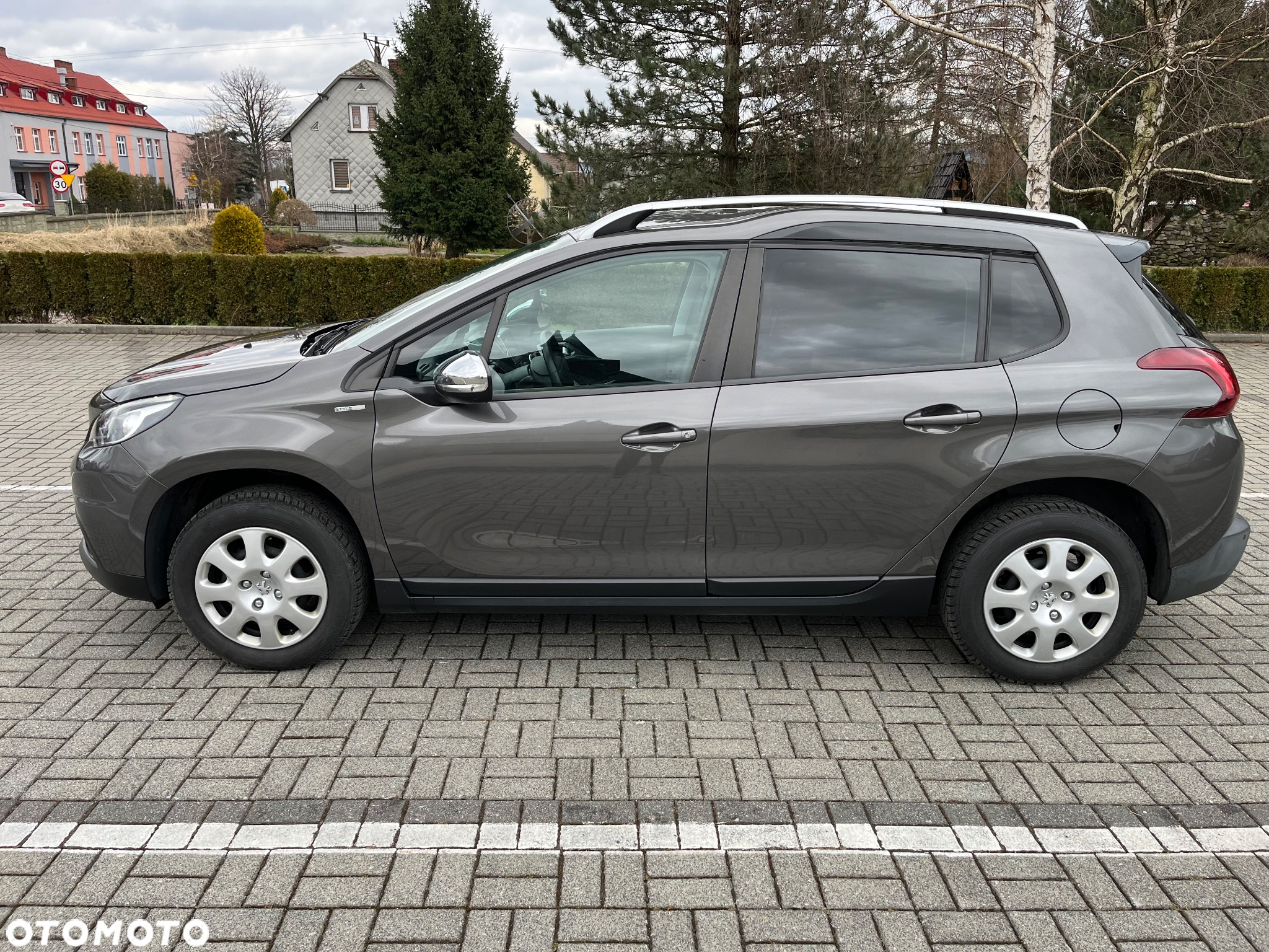 Peugeot 2008 1.2 Pure Tech Style EU6 - 8