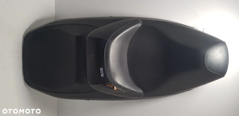 Suzuki Burgman 400 K7 2009r. Fotel Kanapa Siedzenie - 1