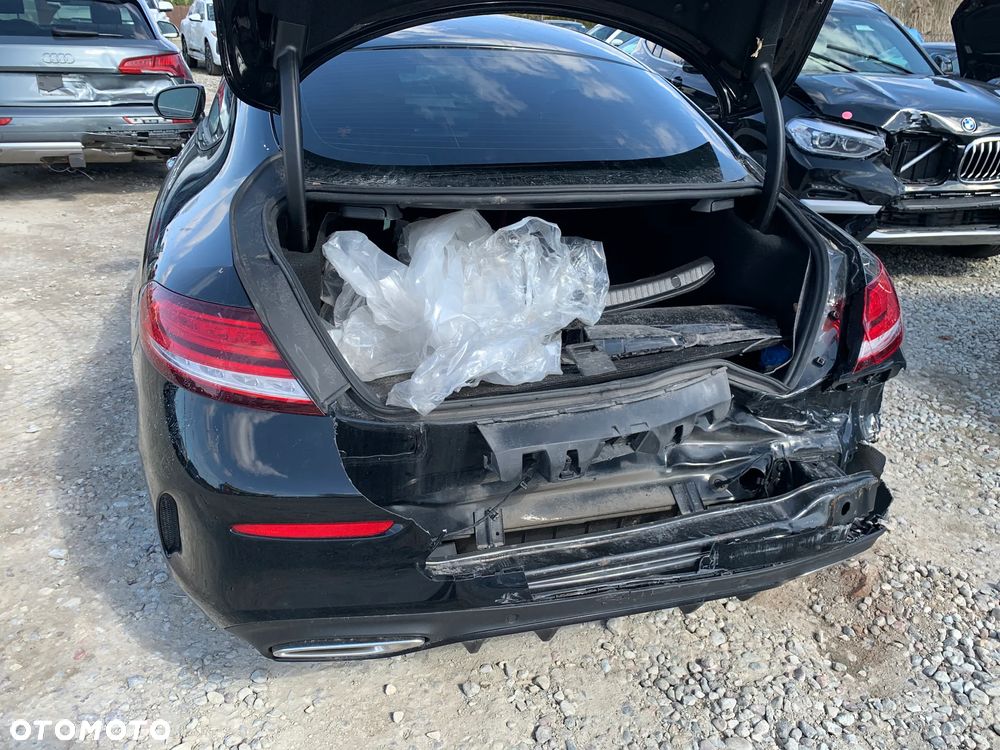 Mercedes-Benz Klasa C 300 4Matic 9G-TRONIC - 5