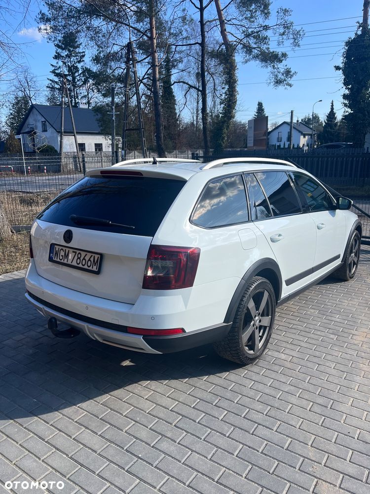 Skoda Octavia 2.0 TDI 4x4 DSG Scout - 9