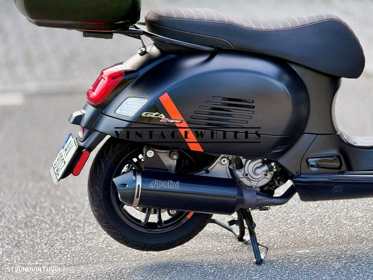 Vespa GTS Super Black Matte - 11