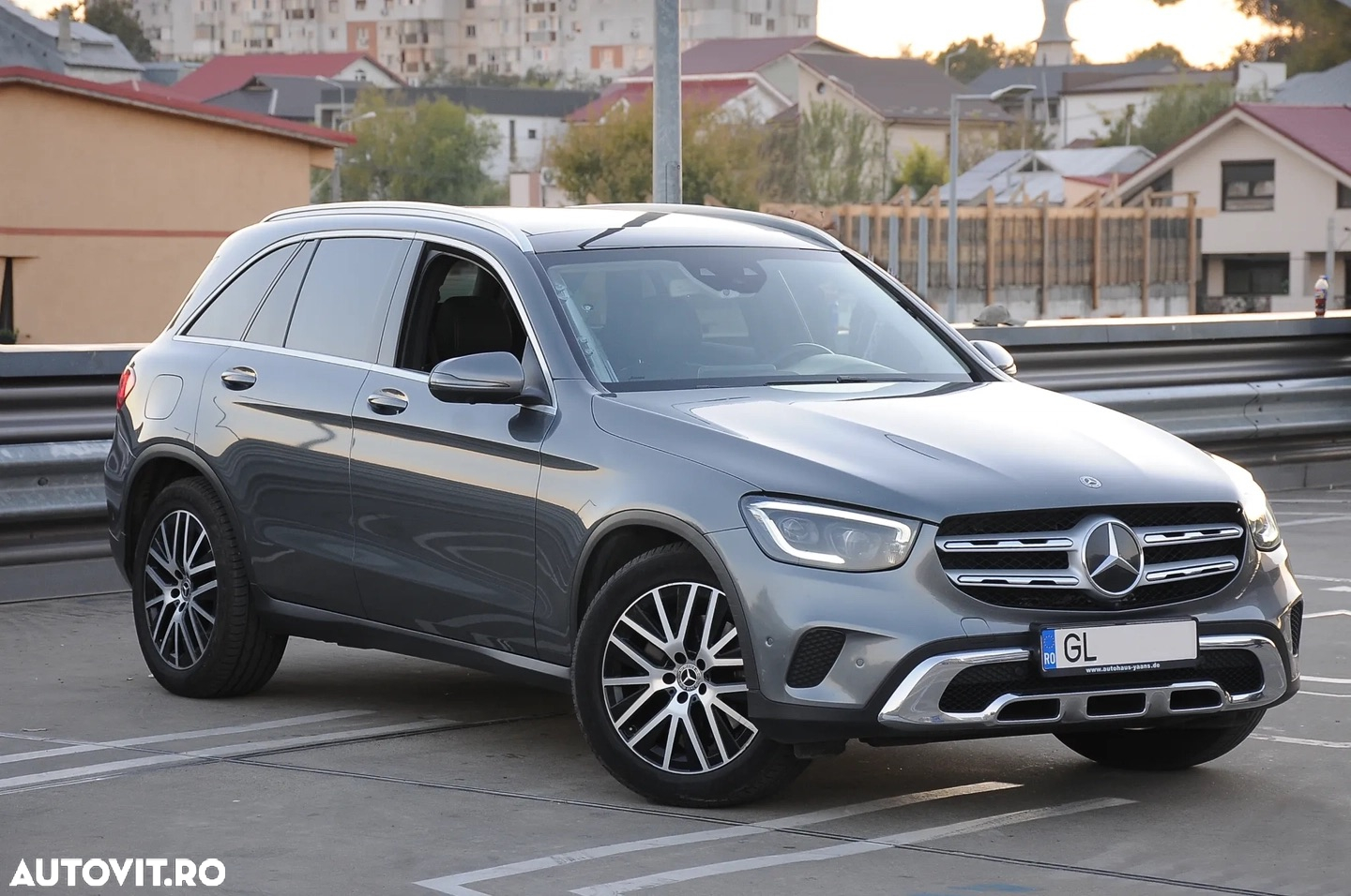 Mercedes-Benz GLC 300 d 4Matic 9G-TRONIC - 2