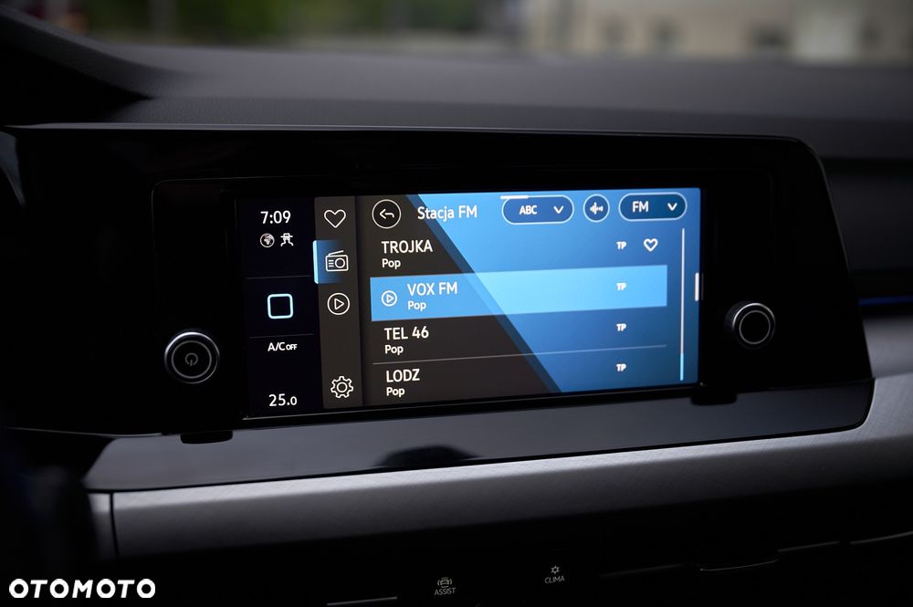 Volkswagen Golf - 28