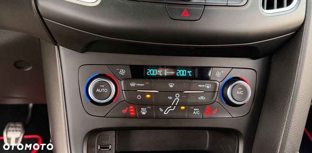 Ford Focus - 31