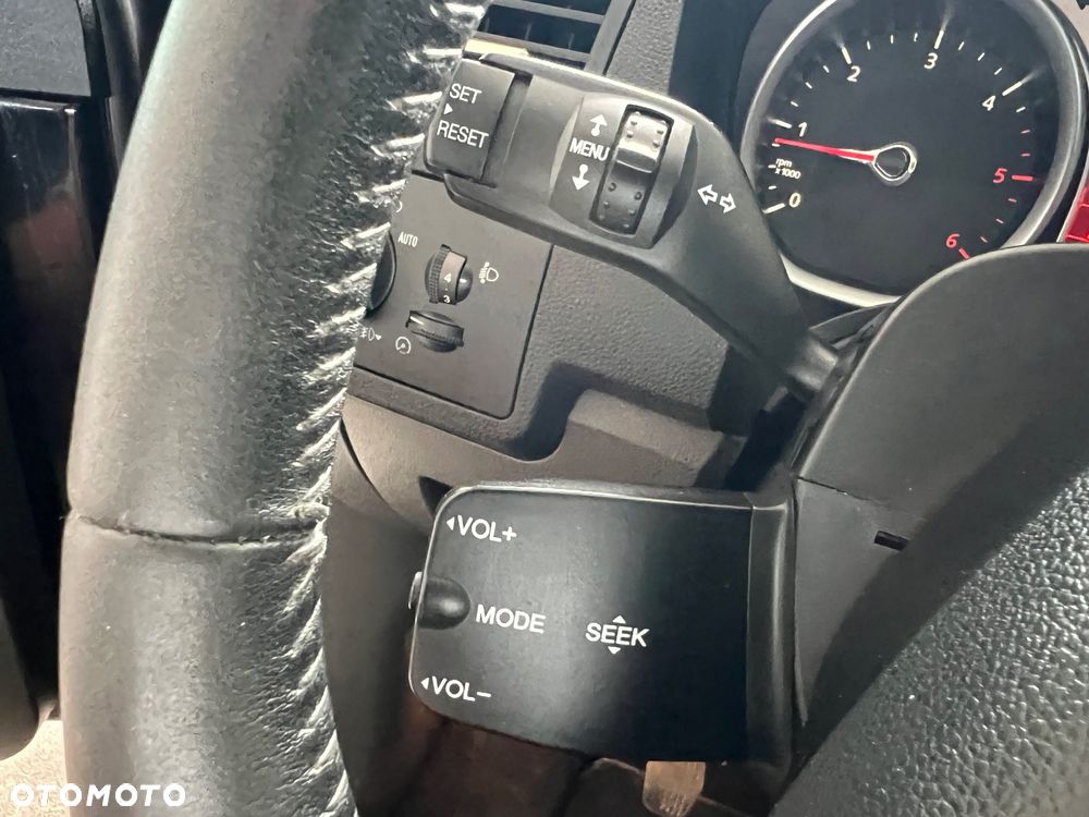 Ford Kuga - 34