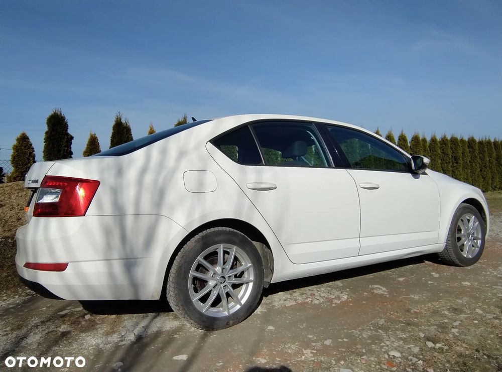 Skoda Octavia 2.0 TDI Style DSG - 9