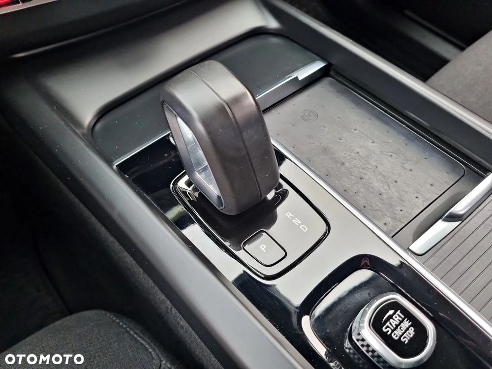 Volvo XC 60 B4 D AWD Geartronic Momentum Pro - 18